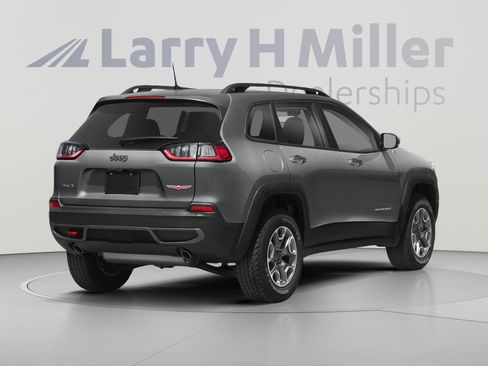 Used 2019 Jeep Cherokee Trailhawk w/ Cold Weather Group AWD/4WD image 2