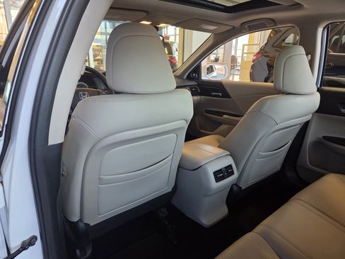 Used 2014 Honda Accord EX-L image 17