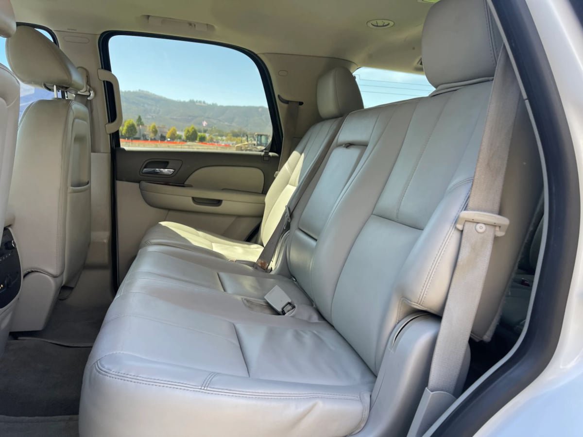 Used 2014 Chevrolet Tahoe LT RWD image 25