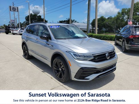 Certified 2023 Volkswagen Tiguan SE R-Line FWD image 1