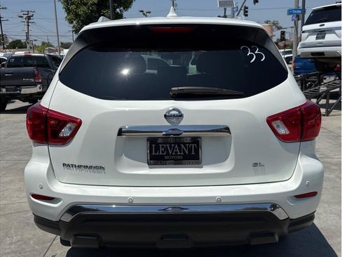 Used 2020 Nissan Pathfinder SL FWD image 6