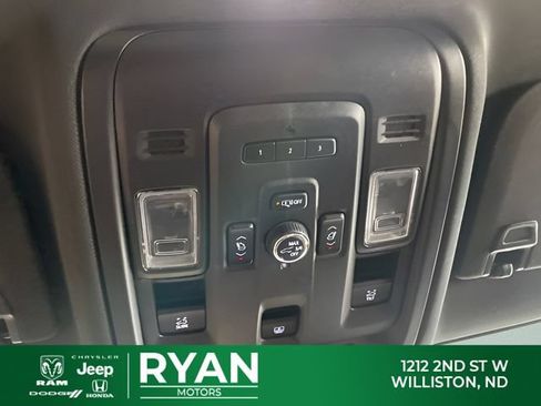 Used 2021 GMC Yukon SLT w/ SLT Luxury Plus Package AWD/4WD image 33