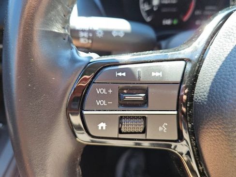 Used 2024 Honda HR-V EX-L image 12