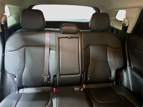 Used 2023 Kia Sportage EX image 28