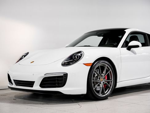 Used 2019 Porsche 911 Carrera S image 32