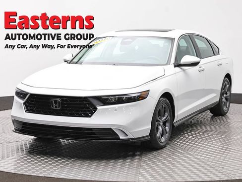 Used 2025 Honda Accord EX-L image 1