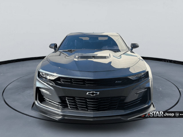 Used 2019 Chevrolet Camaro SS RWD image 2