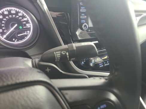 Used 2024 Toyota Camry SE image 23