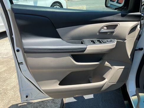 Used 2012 Honda Odyssey EX-L image 11