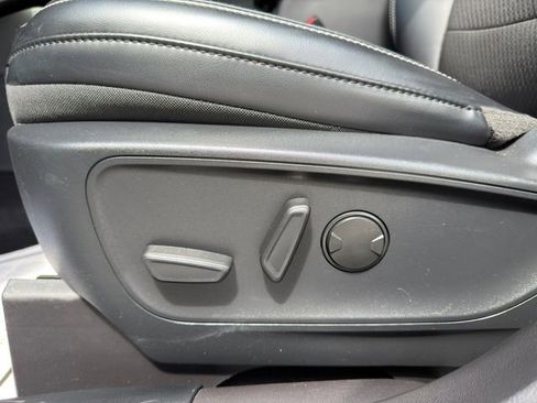 Used 2024 Ford Escape SE FWD image 21