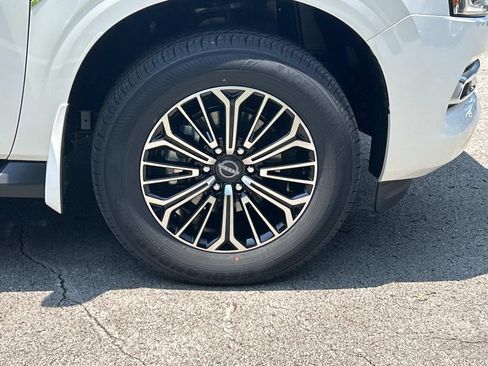 New 2026 Nissan Armada SL w/ Captain's Chari Seat Package AWD/4WD image 9