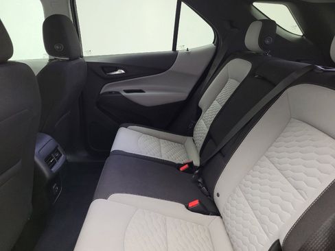 Used 2019 Chevrolet Equinox LT FWD image 18