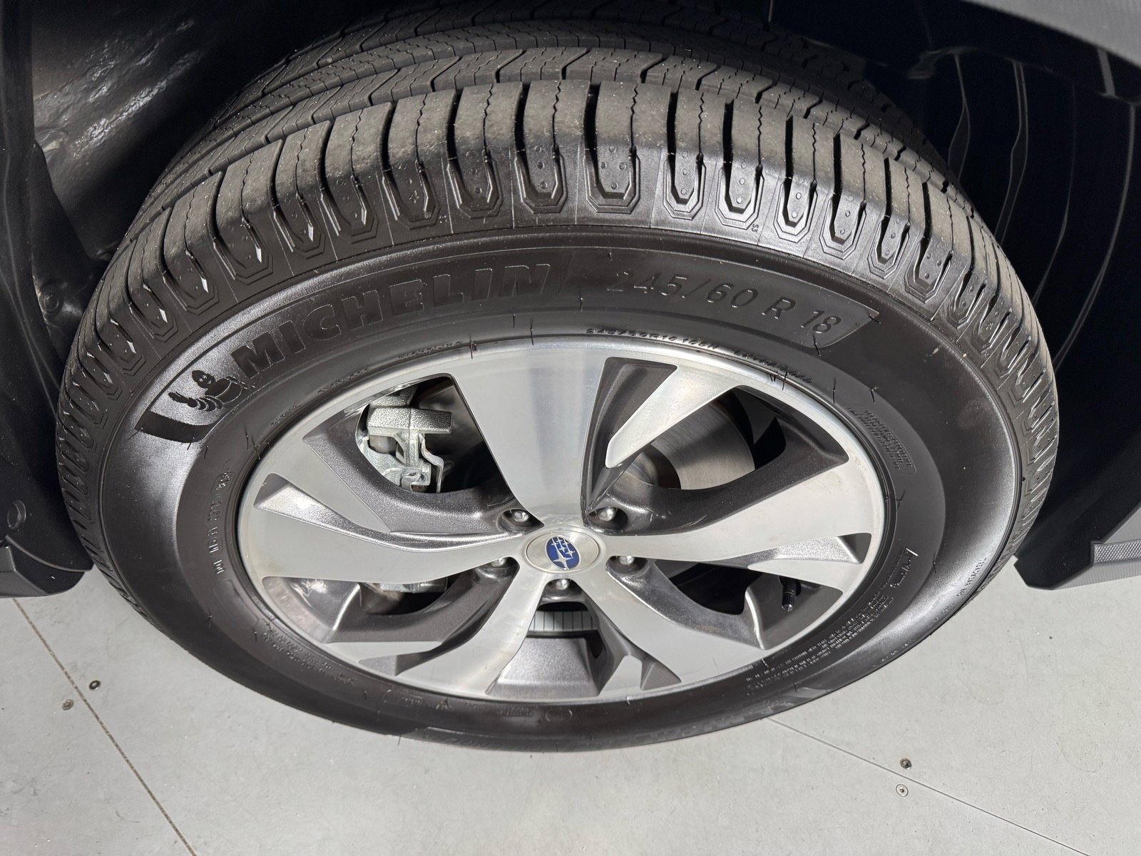 Used 2019 Subaru Ascent Premium AWD/4WD image 12
