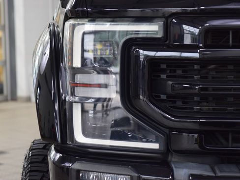Used 2022 Ford F250 Lariat w/ Black Appearance Package AWD/4WD image 12
