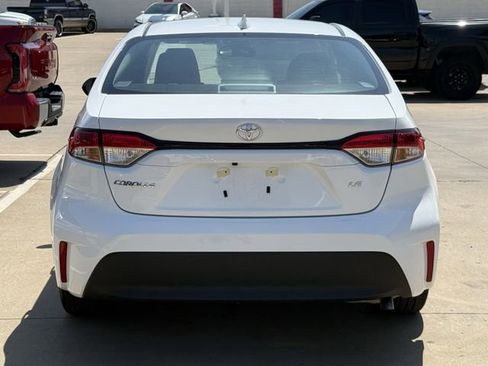 Used 2026 Toyota Corolla LE FWD image 5