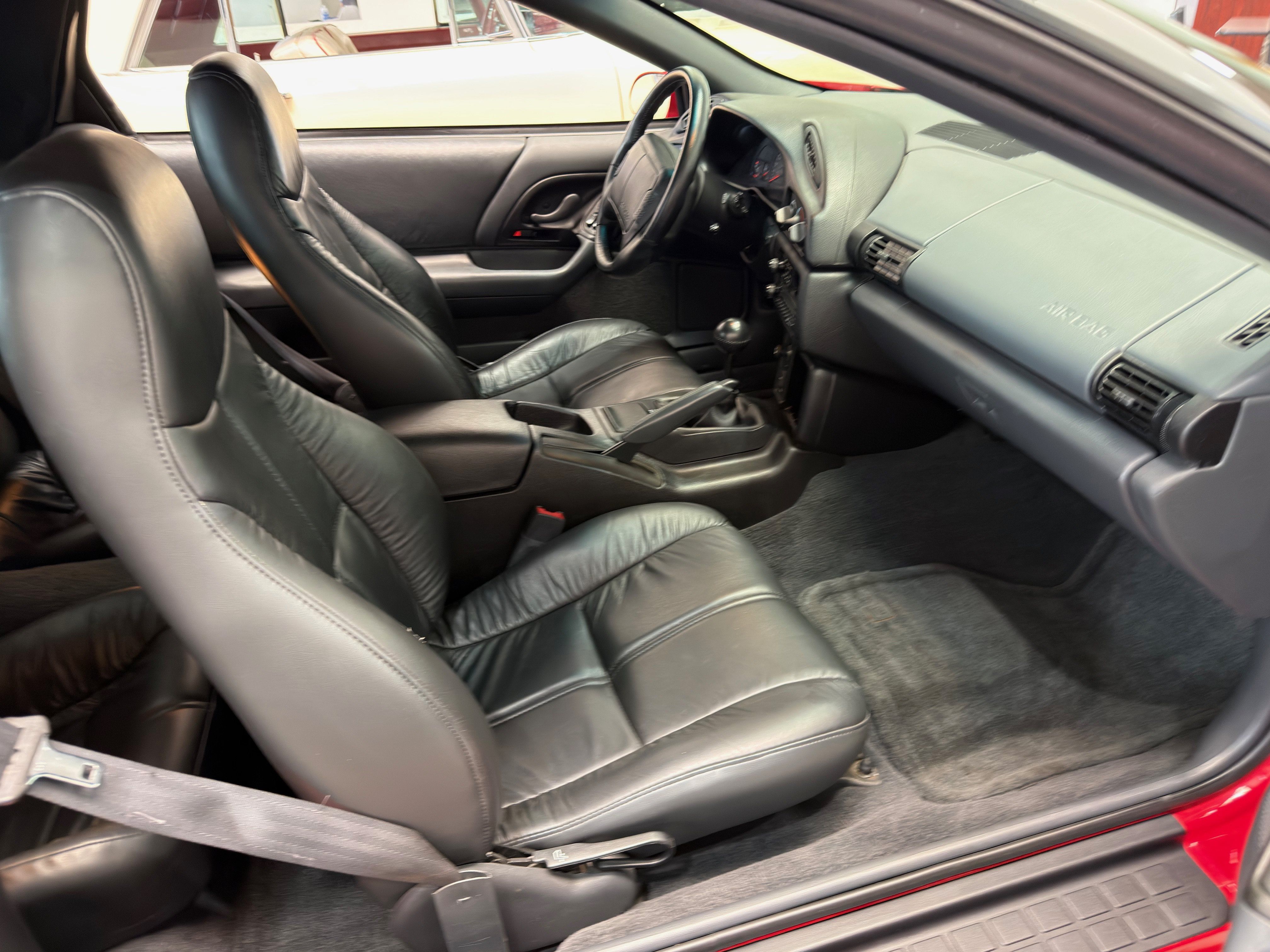 Used 1995 Chevrolet Camaro Z28 RWD image 10
