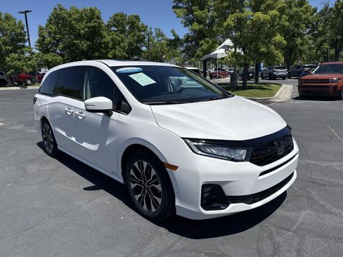 Certified 2025 Honda Odyssey Elite image 5