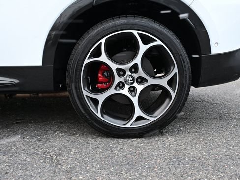 Used 2024 Alfa Romeo Tonale Veloce w/ Active Assist Package image 45