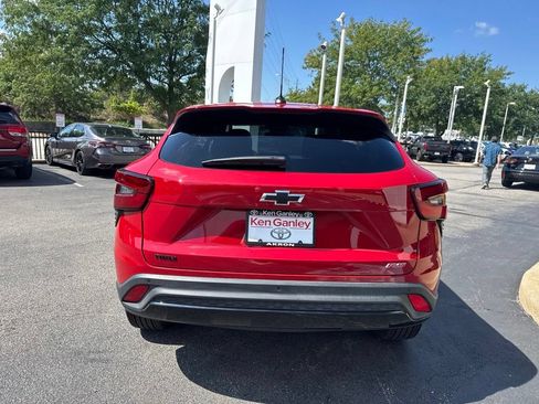 Used 2026 Chevrolet Trax RS w/ Sunroof Package FWD image 47
