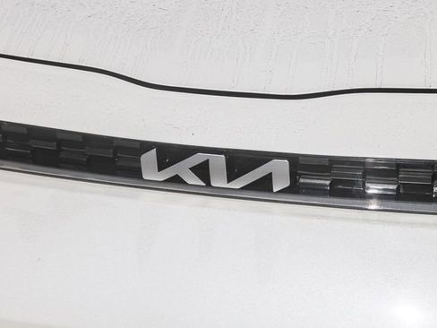 Certified 2025 Kia Soul GT-Line image 7