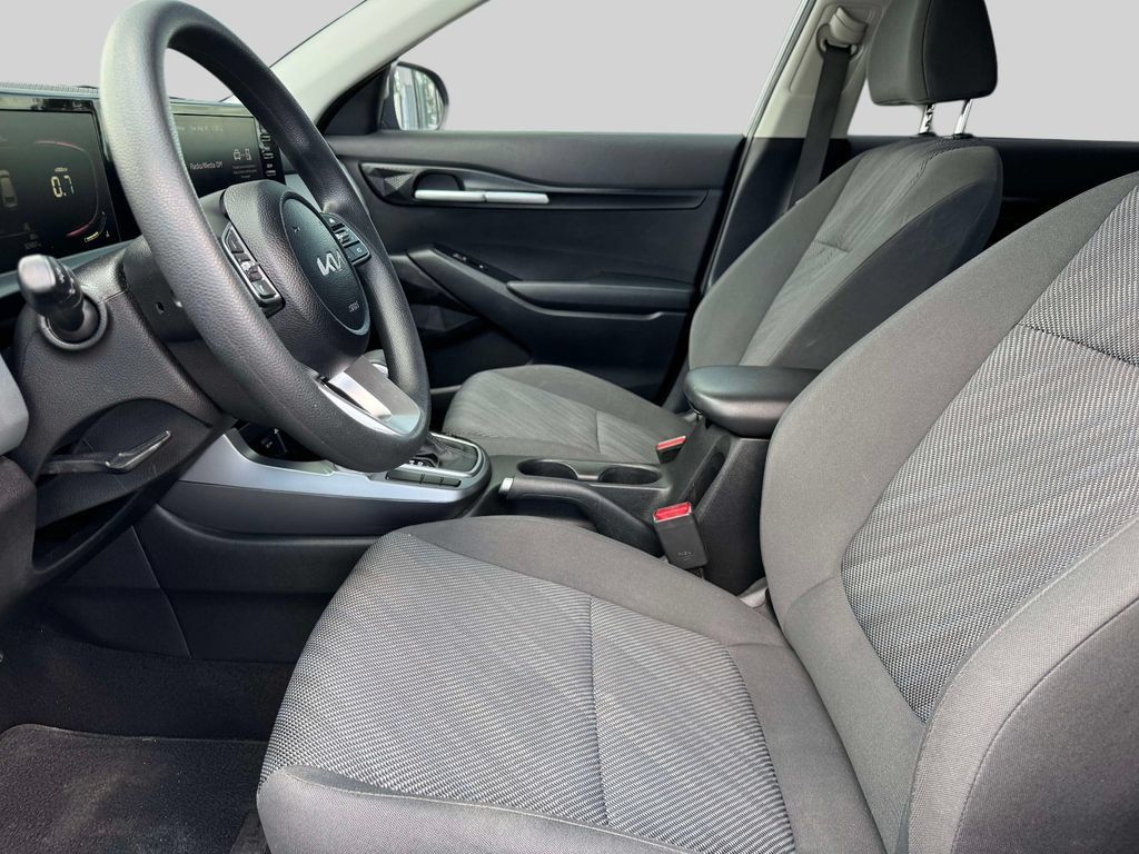 Used 2024 Kia Seltos LX AWD/4WD image 13