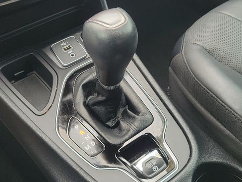 Used 2021 Jeep Cherokee Limited FWD image 27