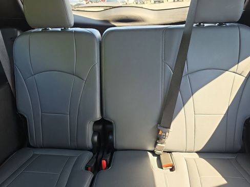 Used 2024 Buick Enclave Premium FWD image 15