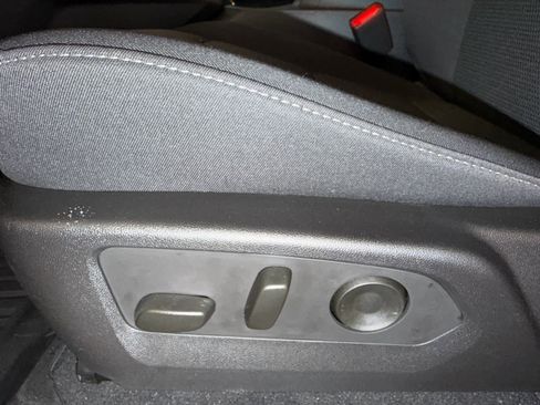 New 2026 GMC Canyon Elevation w/ Convenience Package image 15