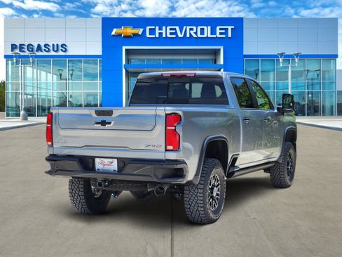 New 2026 Chevrolet Silverado 2500 ZR2 AWD/4WD image 5