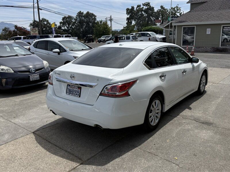 Used 2015 Nissan Altima 2.5 S w/ Power Driver Seat Package FWD image 4