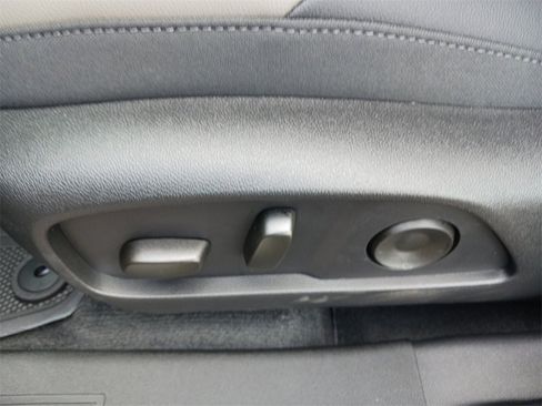 New 2026 Chevrolet Equinox LT w/ Convenience Package II image 29