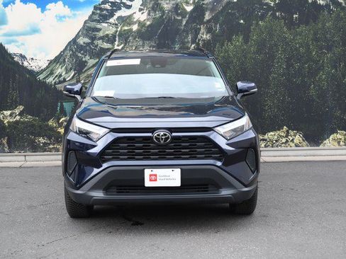 Used 2025 Toyota RAV4 XLE AWD/4WD image 5