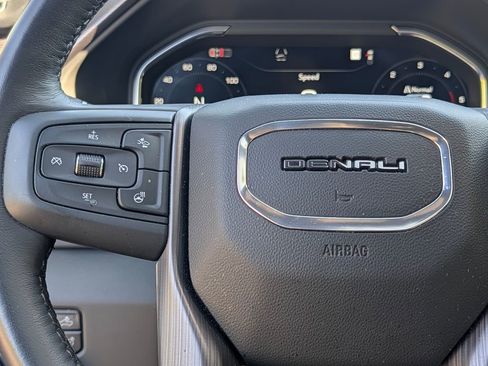 Used 2025 GMC Sierra 2500 Denali Ultimate image 33
