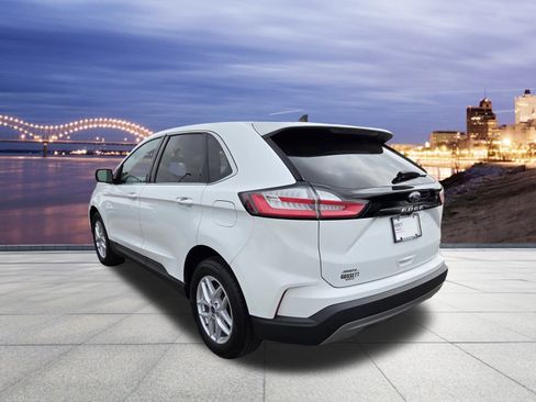 Used 2022 Ford Edge SEL image 3