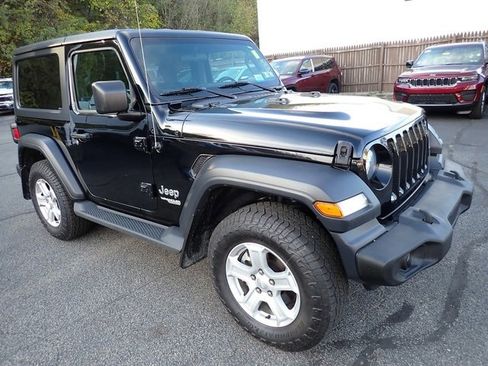 Certified 2019 Jeep Wrangler Sport image 9