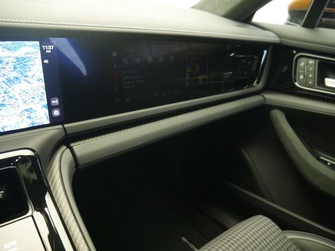 Certified 2025 Porsche Panamera Turbo AWD/4WD image 33