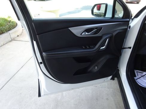 Certified 2024 Chevrolet Blazer LT w/ Convenience Package FWD image 24