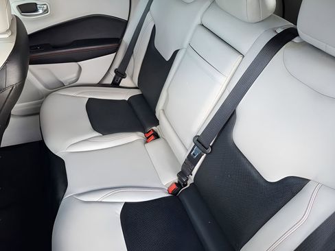 Used 2017 Jeep Compass Limited w/ Navigation Group image 24