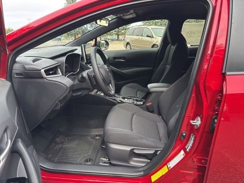 Used 2025 Toyota Corolla SE w/ SE Package image 16
