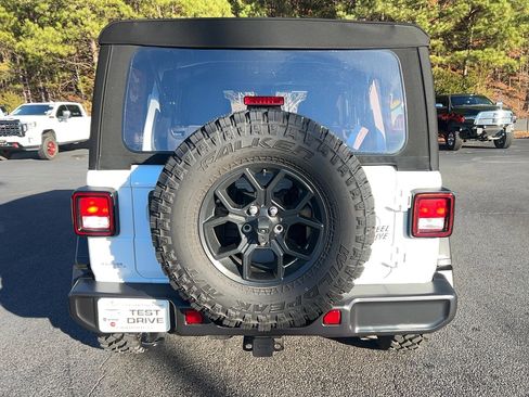 Used 2024 Jeep Wrangler Willys image 6