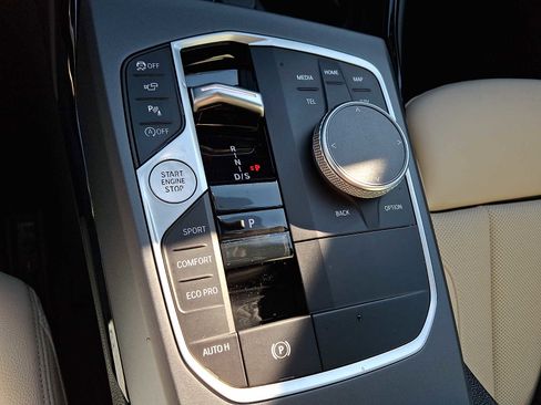 Used 2023 BMW 230i Coupe w/ Premium Package image 13