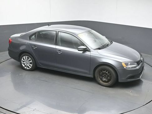 Used 2014 Volkswagen Jetta SE FWD image 40
