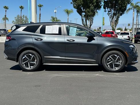 Used 2023 Kia Sportage LX AWD/4WD image 2