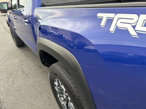 Used 2022 Toyota Tacoma TRD Off-Road image 34