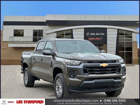 Used 2023 Chevrolet Colorado LT w/ LT Convenience Package II AWD/4WD image 8
