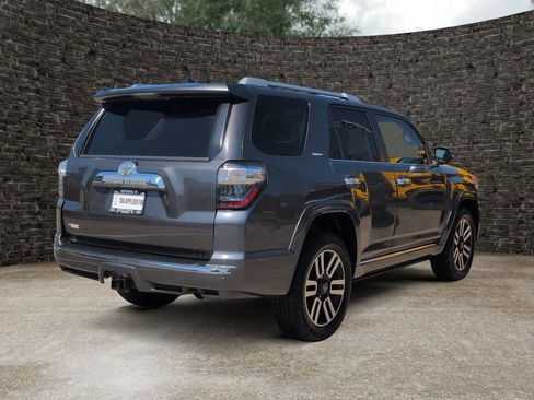 Used 2018 Toyota 4Runner Limited AWD/4WD image 7