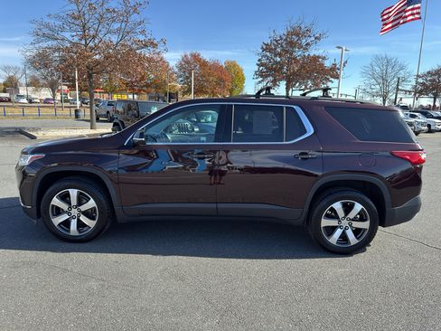 Used 2020 Chevrolet Traverse LT w/ LT Premium Package image 4