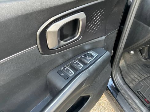Used 2021 Kia Sorento LX FWD image 29
