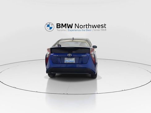 Used 2018 Toyota Prius Two w/ Prius Two Safety Plus Package FWD image 2