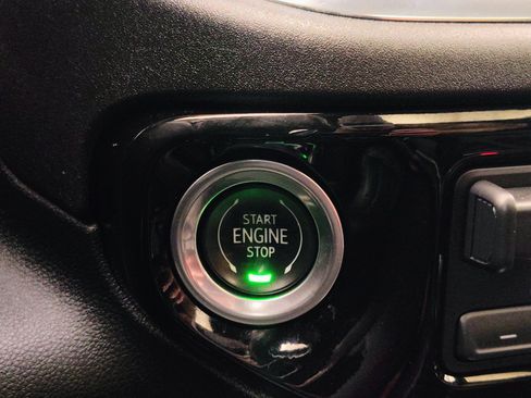 Used 2023 Chevrolet Silverado 1500 LTZ image 38